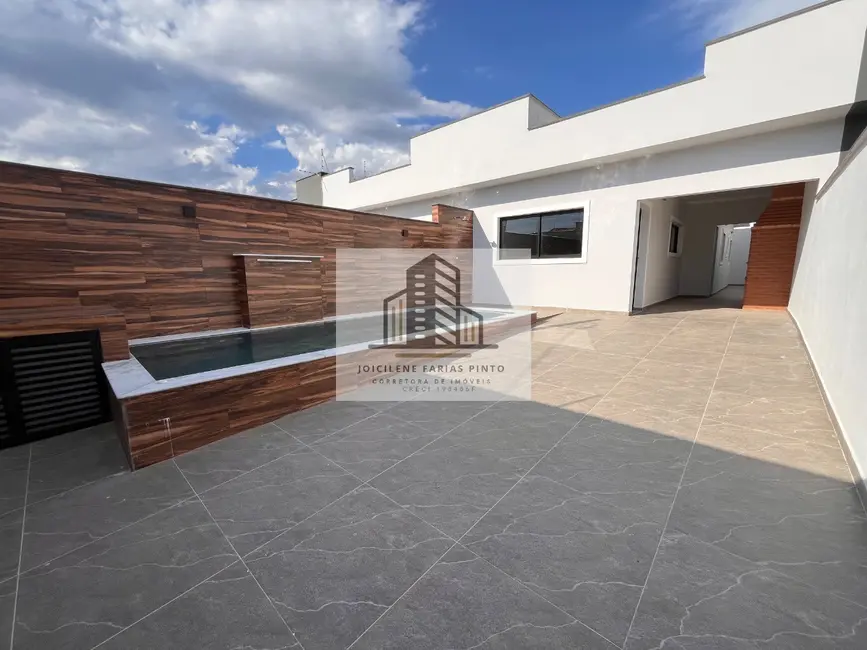 Foto 1 de Casa com 2 quartos à venda, 78m2 em Itanhaem - SP