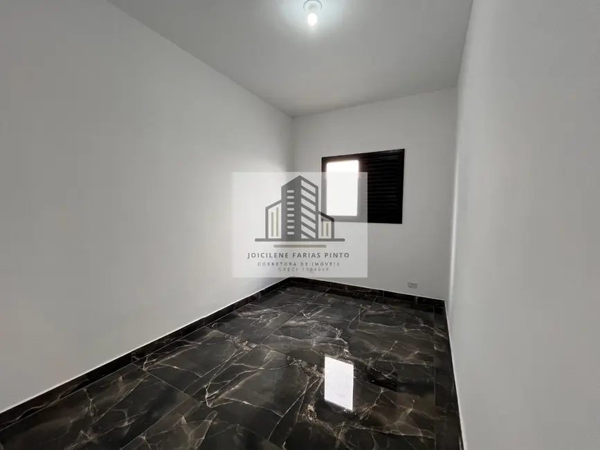 Foto 8 de Casa com 2 quartos à venda, 78m2 em Itanhaem - SP