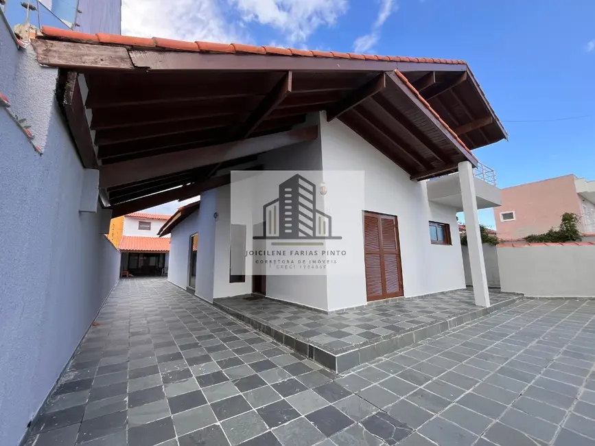 Foto 1 de Casa com 4 quartos à venda, 257m2 em Itanhaem - SP