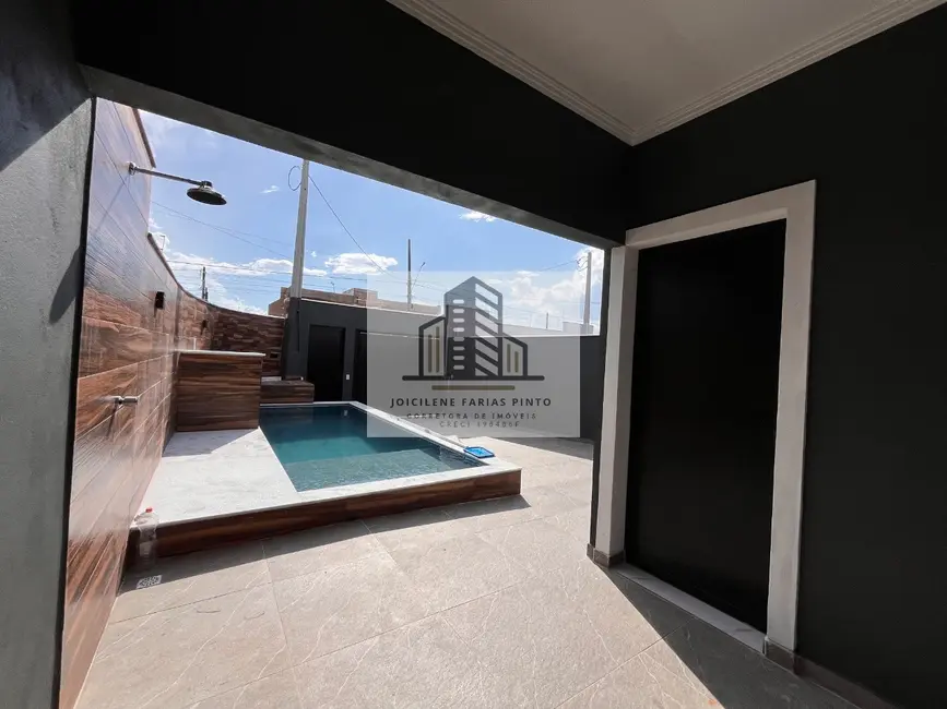 Foto 4 de Casa com 2 quartos à venda, 81m2 em Itanhaem - SP