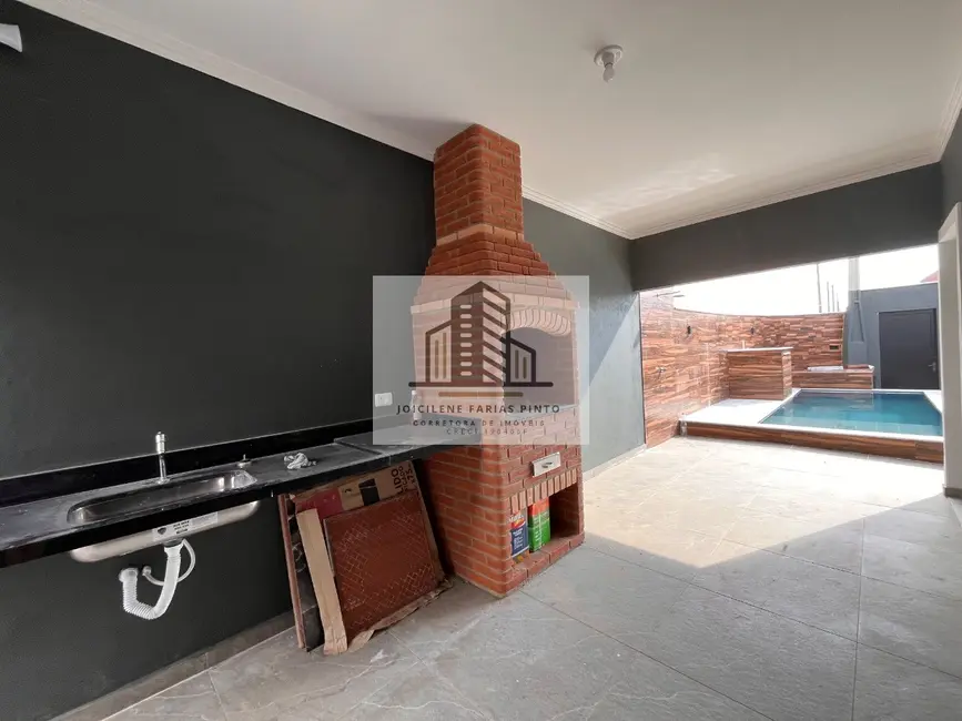 Foto 5 de Casa com 2 quartos à venda, 81m2 em Itanhaem - SP