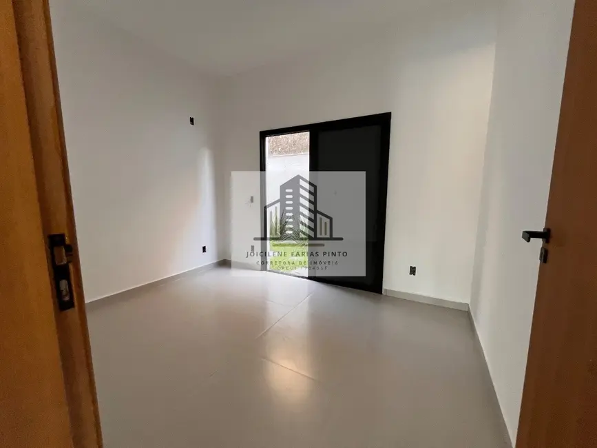 Foto 8 de Casa com 3 quartos à venda, 157m2 em Itanhaem - SP