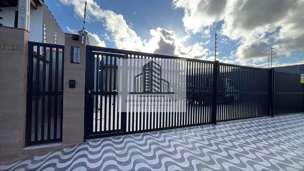 Foto 1 de Casa de Condomínio com 2 quartos à venda, 62m2 em Itanhaem - SP