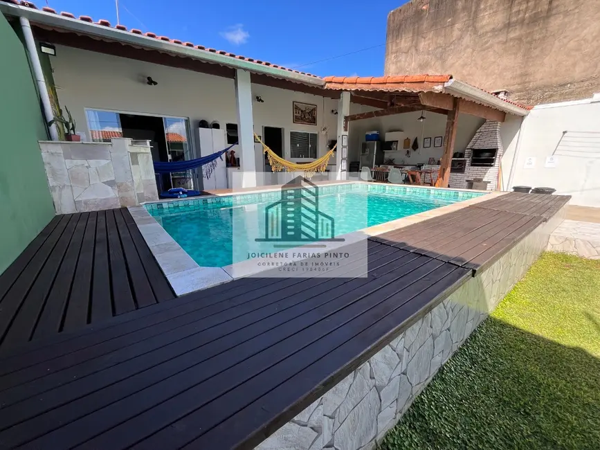 Foto 2 de Casa com 4 quartos à venda, 107m2 em Itanhaem - SP