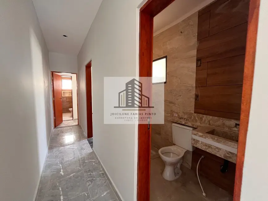 Foto 8 de Casa com 2 quartos à venda, 75m2 em Itanhaem - SP