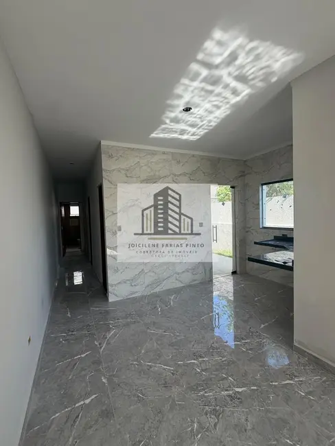 Foto 2 de Casa com 2 quartos à venda, 75m2 em Itanhaem - SP