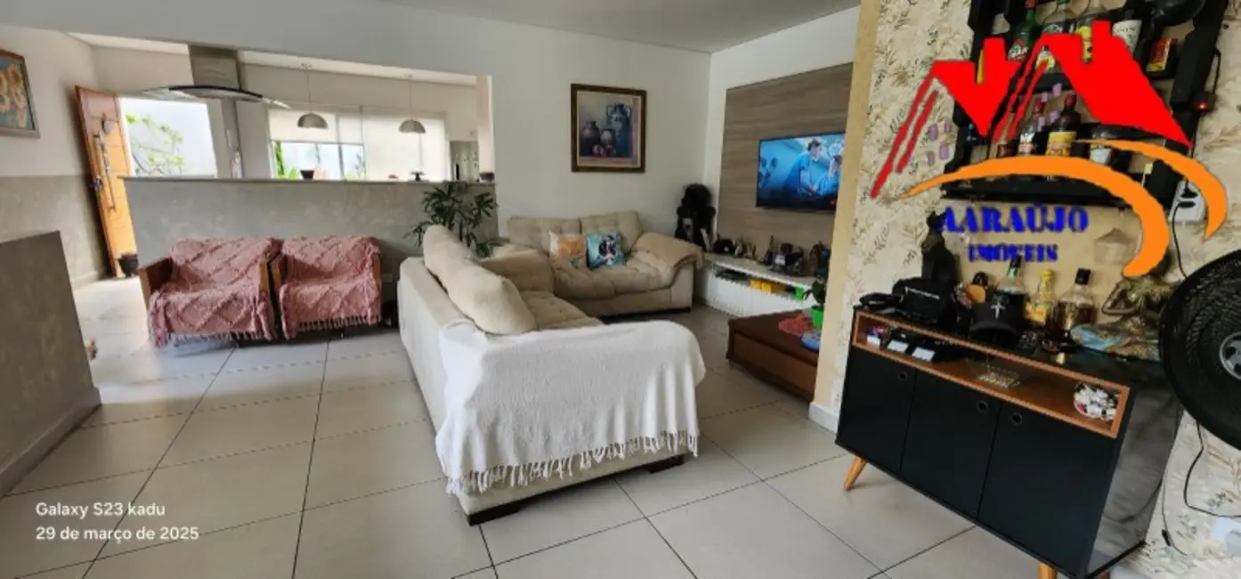 Foto 3 de Casa de Condomínio com 4 quartos à venda, 280m2 em Jardim Passárgada I, Cotia - SP