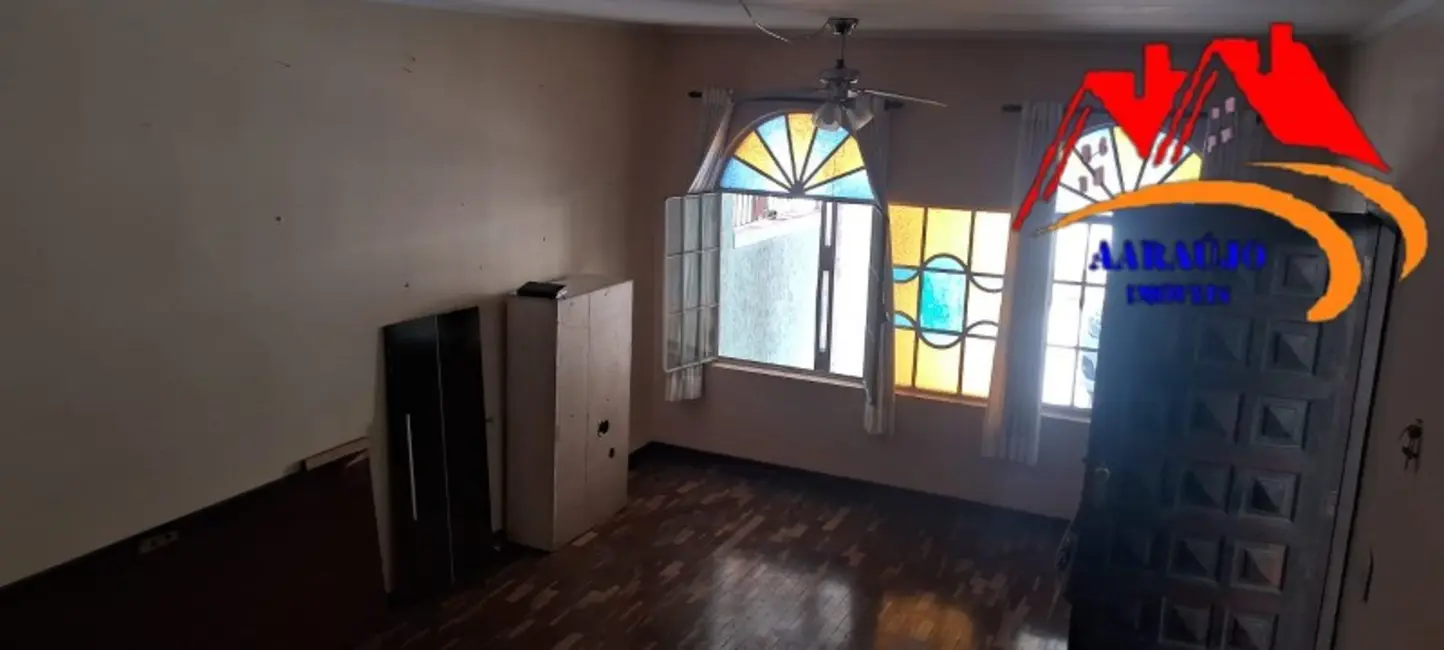 Casa com 4 quartos à venda, 212m2 em Jardim Aida, Guarulhos - SP - imagem 3 Foto 3 de Casa com 4 quartos à venda, 212m2 em Jardim Aida, Guarulhos - SP