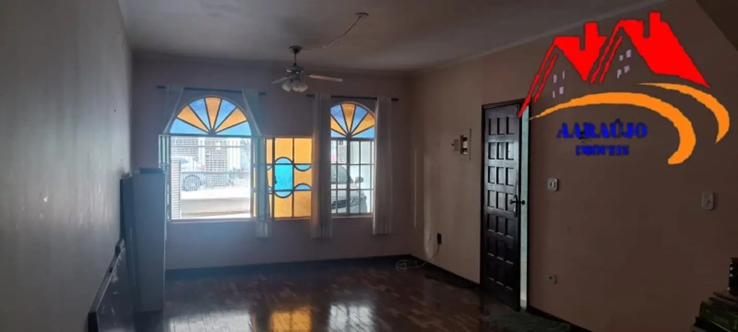 Casa com 4 quartos à venda, 212m2 em Jardim Aida, Guarulhos - SP - imagem 2 Foto 2 de Casa com 4 quartos à venda, 212m2 em Jardim Aida, Guarulhos - SP