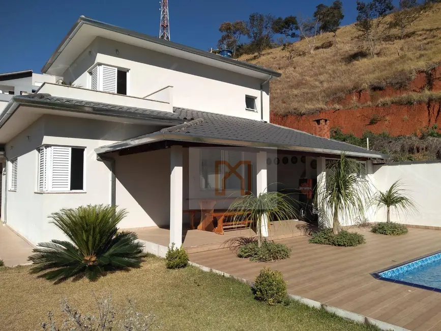 Casa com 3 quartos à venda, 365m2 em Pinheirinho, Itajuba - MG - imagem 3 Foto 3 de Casa com 3 quartos à venda, 365m2 em Pinheirinho, Itajuba - MG