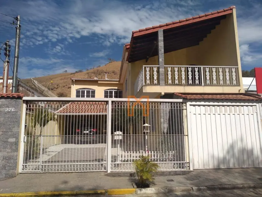 Foto 2 de Casa com 5 quartos à venda, 270m2 em São Sebastião, Itajuba - MG