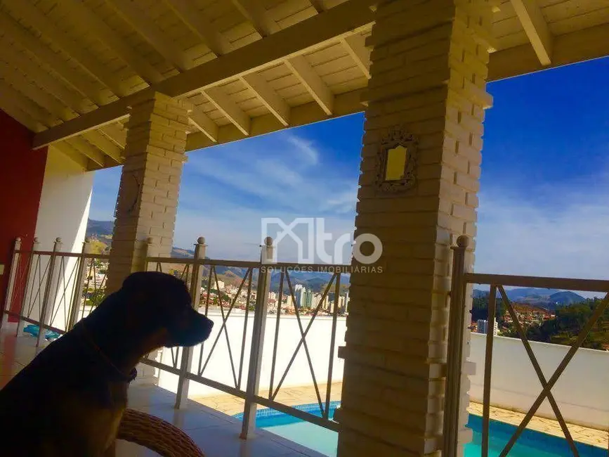 Casa com 5 quartos à venda, 582m2 em Pinheirinho, Itajuba - MG - imagem 8 Foto 8 de Casa com 5 quartos à venda, 582m2 em Pinheirinho, Itajuba - MG