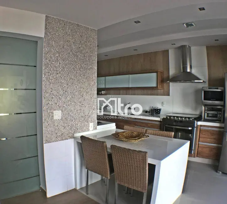 Casa com 4 quartos à venda, 420m2 em Pinheirinho, Itajuba - MG - imagem 8 Foto 8 de Casa com 4 quartos à venda, 420m2 em Pinheirinho, Itajuba - MG