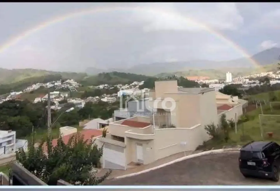 Foto 1 de Casa de Condomínio com 3 quartos à venda, 316m2 em Pinheirinho, Itajuba - MG