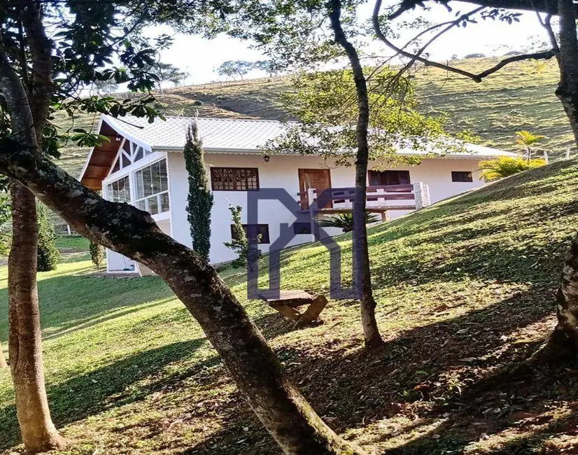 Foto 2 de Sítio / Rancho com 3 quartos à venda, 68680m2 em Área Rural de Itajubá, Itajuba - MG