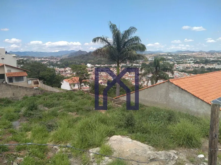 Foto 1 de Terreno / Lote à venda, 432m2 em Morro Chic, Itajuba - MG