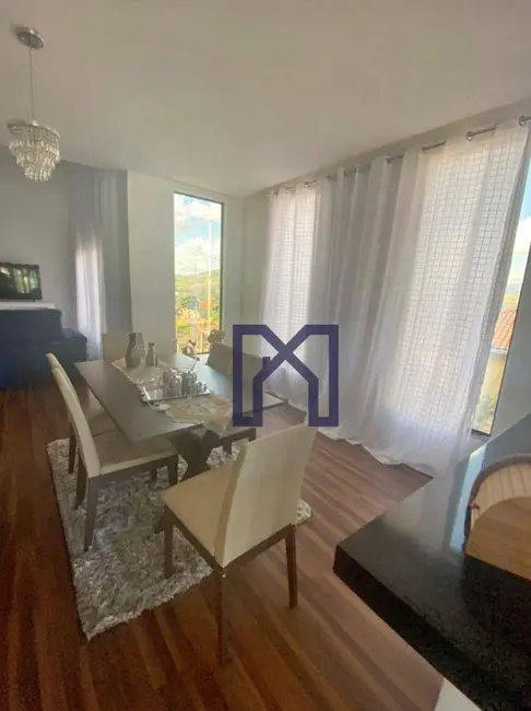 Foto 4 de Casa com 3 quartos à venda, 1056m2 em Piranguinho - MG