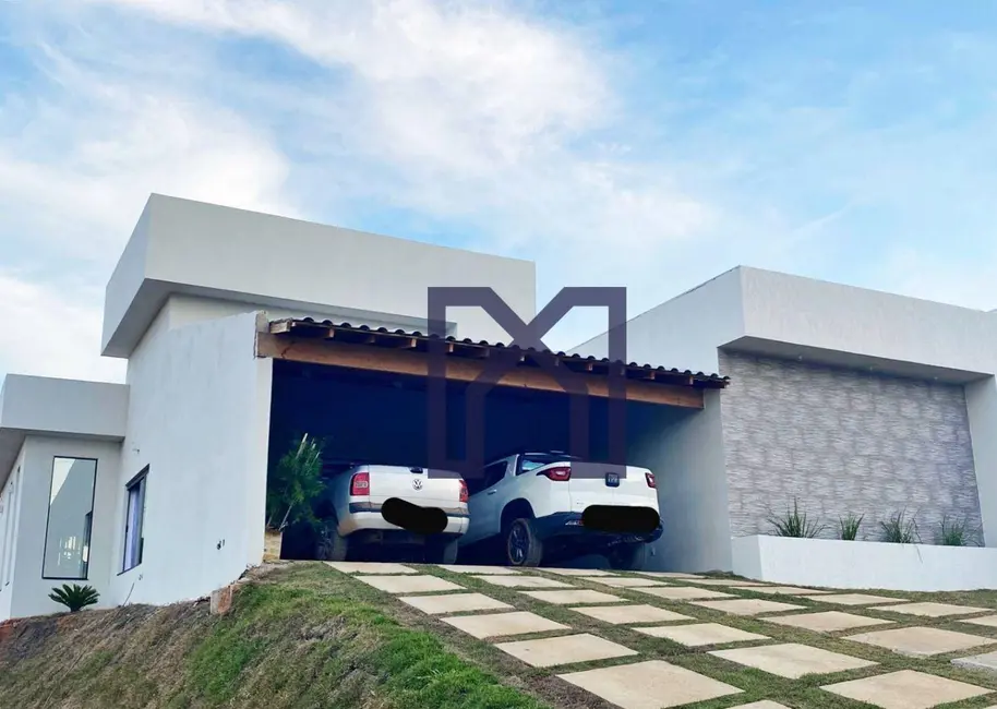 Foto 2 de Casa com 3 quartos à venda, 1056m2 em Piranguinho - MG