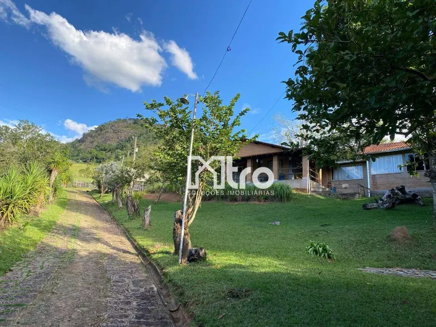 Foto 2 de Sítio / Rancho com 5 quartos à venda, 180000m2 em Anhumas, Itajuba - MG