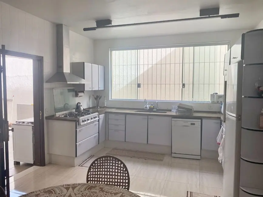 Casa com 6 quartos à venda, 415m2 em Pinheirinho, Itajuba - MG - imagem 4 Foto 4 de Casa com 6 quartos à venda, 415m2 em Pinheirinho, Itajuba - MG