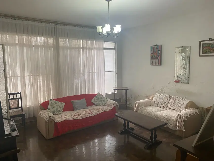 Casa com 4 quartos à venda, 141m2 em Centro, Itajuba - MG - imagem 4 Foto 4 de Casa com 4 quartos à venda, 141m2 em Centro, Itajuba - MG
