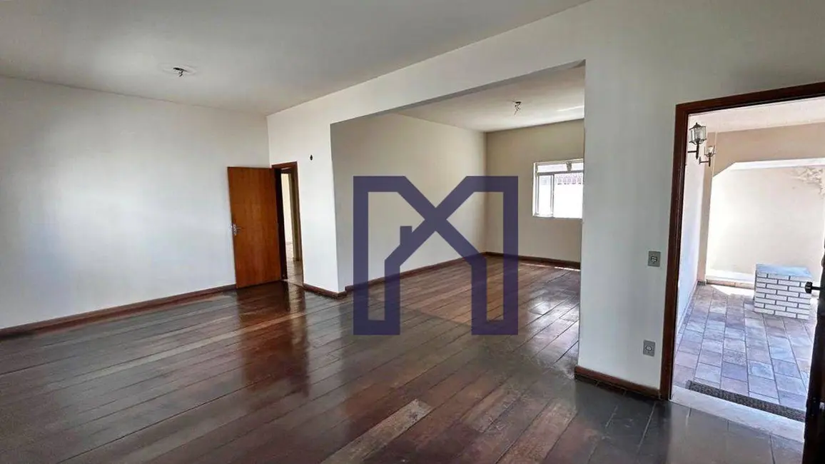 Casa com 6 quartos à venda, 501m2 em Varginha, Itajuba - MG - imagem 5 Foto 5 de Casa com 6 quartos à venda, 501m2 em Varginha, Itajuba - MG