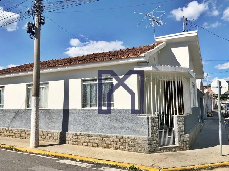 Casa com 4 quartos à venda, 127m2 em Avenida, Itajuba - MG - imagem 3 Foto 3 de Casa com 4 quartos à venda, 127m2 em Avenida, Itajuba - MG