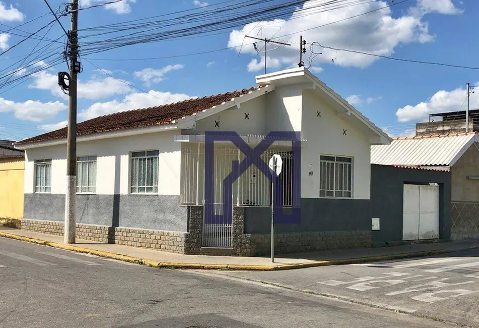 Foto 1 de Casa com 4 quartos à venda, 127m2 em Avenida, Itajuba - MG