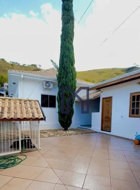 Foto 2 de Casa com 3 quartos à venda, 240m2 em São Sebastião, Itajuba - MG