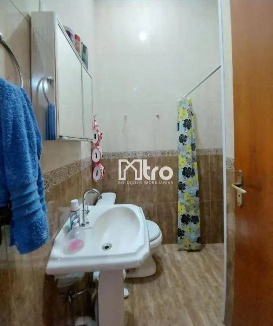 Foto 6 de Casa com 5 quartos à venda, 276m2 em São Benedito, Guaratingueta - SP