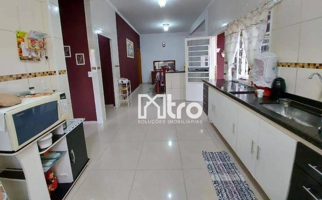 Foto 4 de Casa com 5 quartos à venda, 276m2 em São Benedito, Guaratingueta - SP