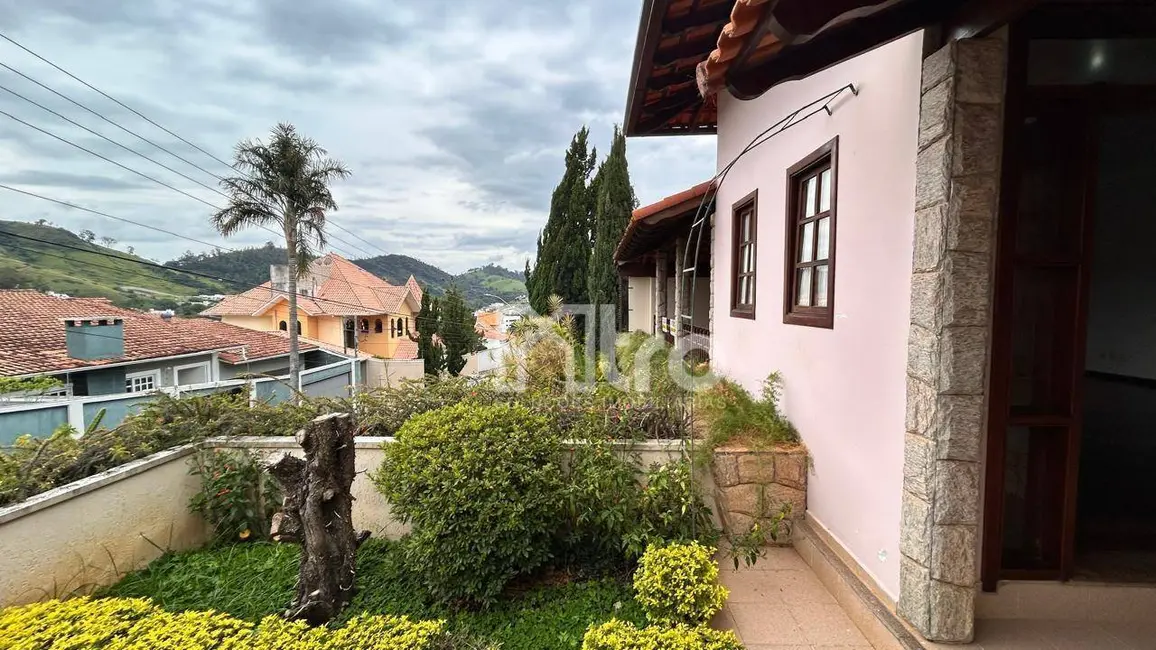 Casa com 4 quartos à venda, 700m2 em Pinheirinho, Itajuba - MG - imagem 2 Foto 2 de Casa com 4 quartos à venda, 700m2 em Pinheirinho, Itajuba - MG