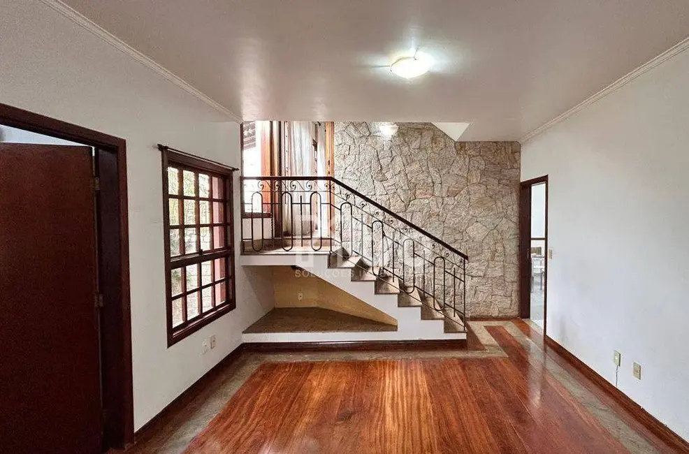 Casa com 4 quartos à venda, 700m2 em Pinheirinho, Itajuba - MG - imagem 8 Foto 8 de Casa com 4 quartos à venda, 700m2 em Pinheirinho, Itajuba - MG