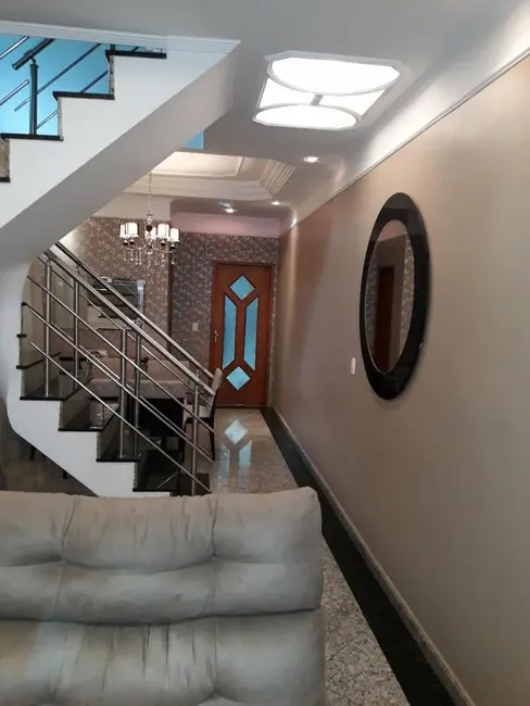 Sobrado com 3 quartos à venda, 136m2 em Vila Maranduba, Guarulhos - SP - imagem 1 Foto 1 de Sobrado com 3 quartos à venda, 136m2 em Vila Maranduba, Guarulhos - SP