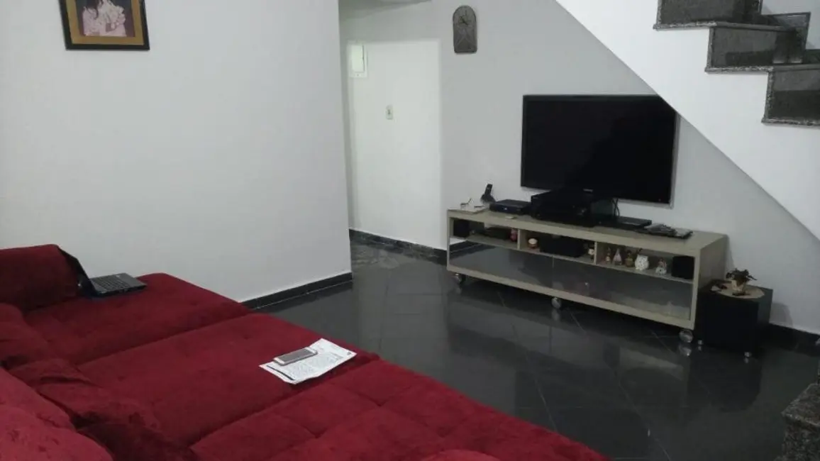 Sobrado com 2 quartos à venda, 218m2 em Vila Augusta, Guarulhos - SP - imagem 3 Foto 3 de Sobrado com 2 quartos à venda, 218m2 em Vila Augusta, Guarulhos - SP