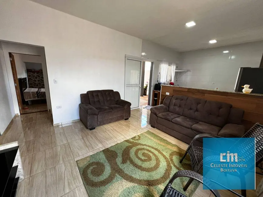 Foto 2 de Casa com 2 quartos à venda, 200m2 em Boituva - SP