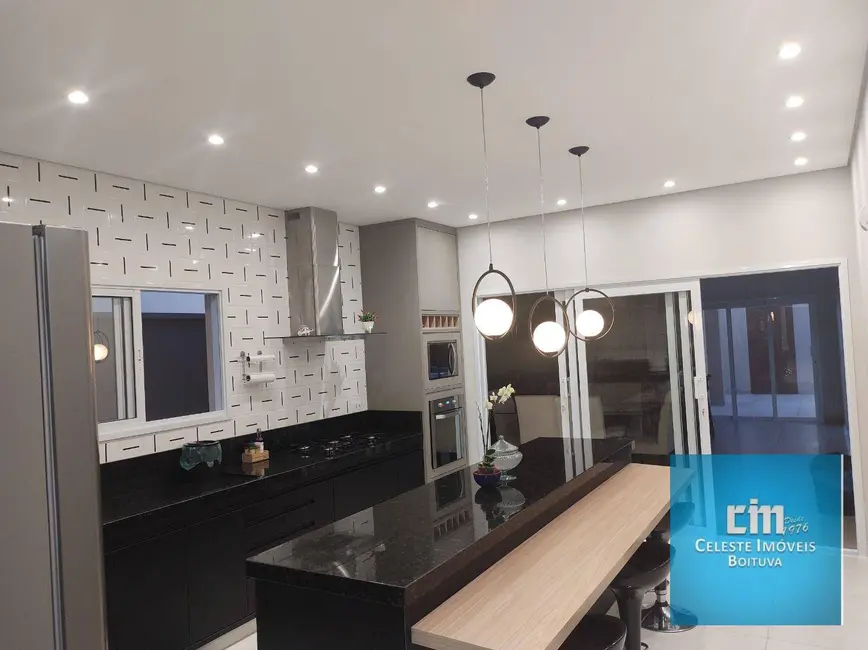 Foto 2 de Casa com 3 quartos à venda, 360m2 em Boituva - SP