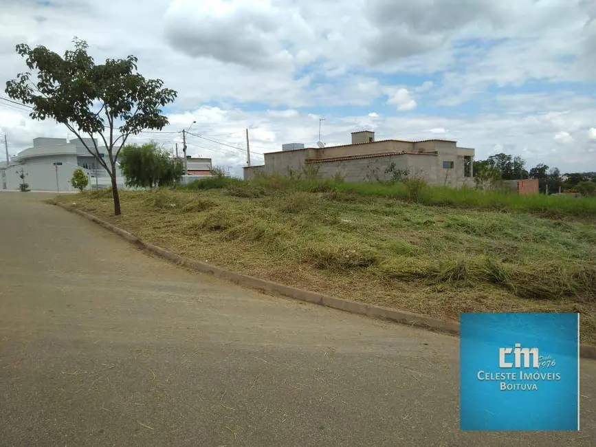 Foto 1 de Terreno / Lote à venda, 276m2 em Boituva - SP