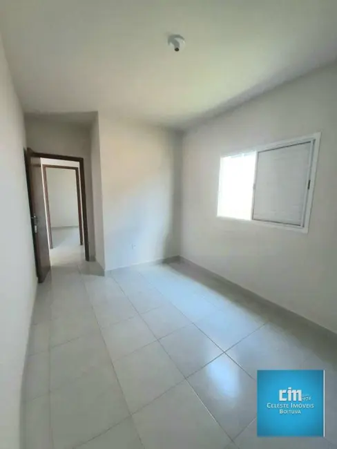 Foto 6 de Casa de Condomínio com 2 quartos à venda, 80m2 em Centro, Boituva - SP