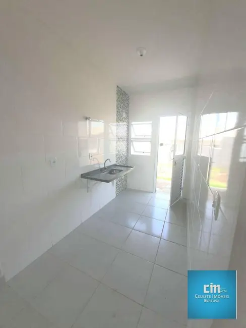 Foto 9 de Casa de Condomínio com 2 quartos à venda, 80m2 em Centro, Boituva - SP