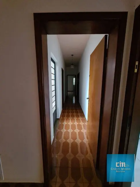 Casa com 3 quartos à venda, 378m2 em Centro, Tatui - SP - imagem 3 Foto 3 de Casa com 3 quartos à venda, 378m2 em Centro, Tatui - SP