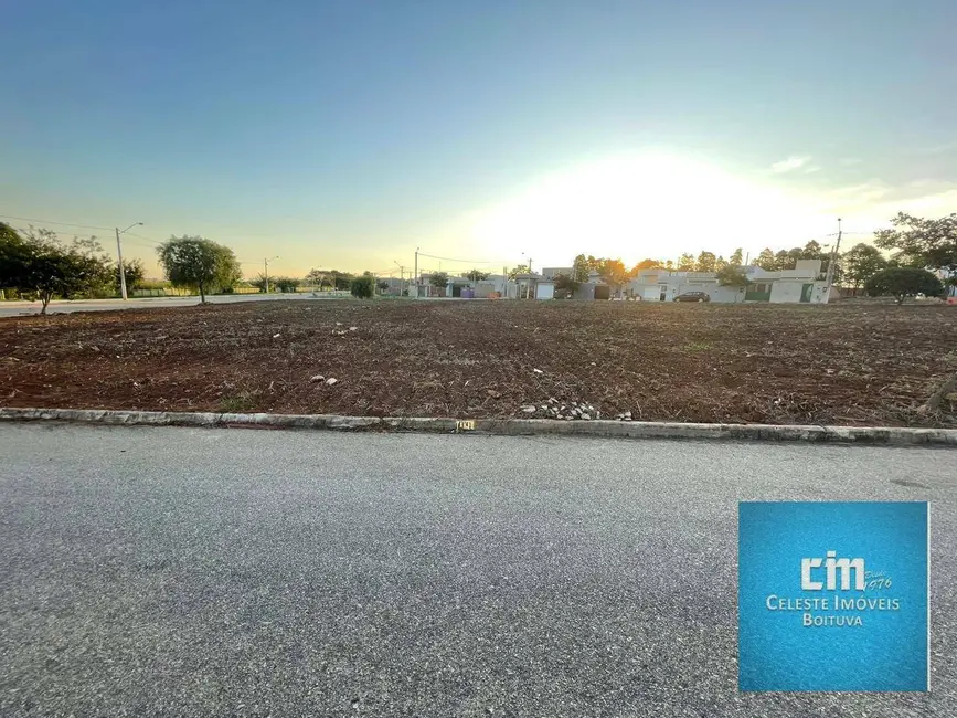 Foto 1 de Terreno / Lote à venda, 200m2 em Boituva - SP