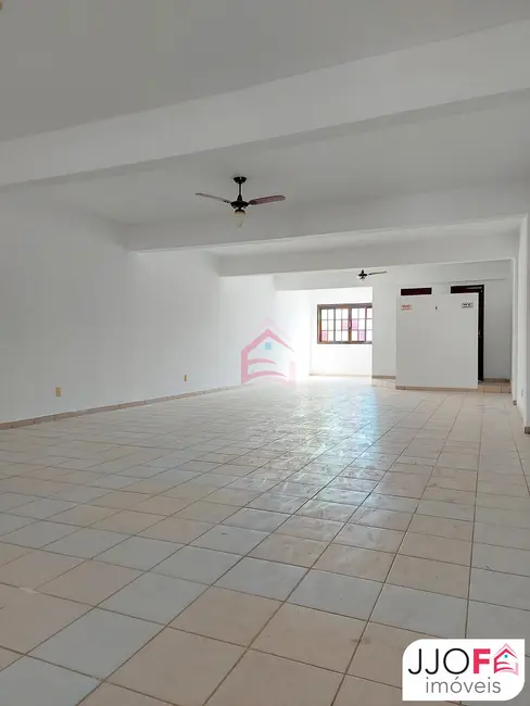 Foto 1 de Sala Comercial para alugar, 120m2 em Jardim Atlântico Central (Itaipuaçu), Marica - RJ