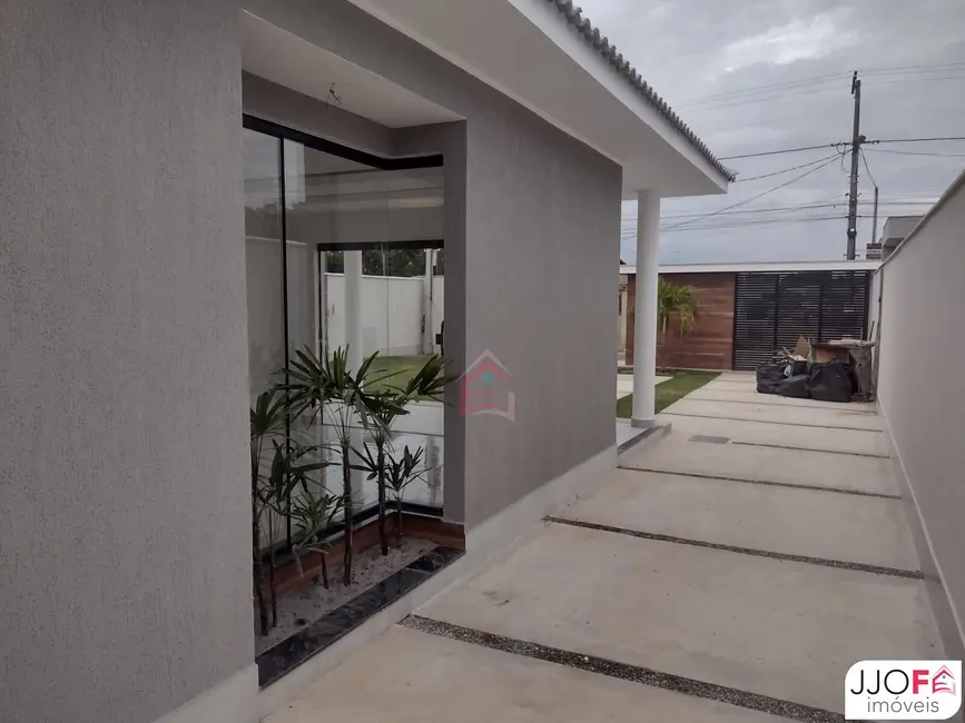 Foto 2 de Casa com 3 quartos à venda, 120m2 em Marica - RJ