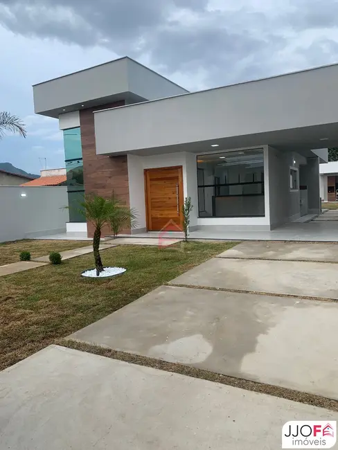 Foto 3 de Casa com 3 quartos à venda, 131m2 em Marica - RJ