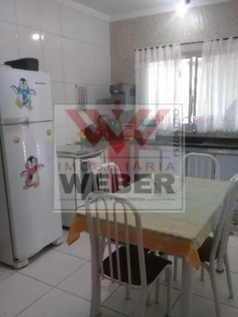 Casa com 3 quartos à venda, 210m2 em Jardim Santa Cecília, Sorocaba - SP - imagem 6 Foto 6 de Casa com 3 quartos à venda, 210m2 em Jardim Santa Cecília, Sorocaba - SP