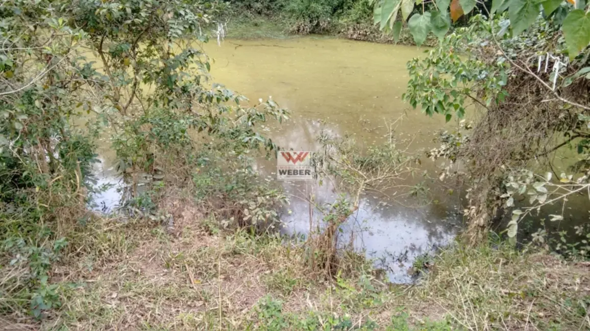 Chácara com 5 quartos à venda, 133m2 em Iperozinho, Capela Do Alto - SP - imagem 3 Foto 3 de Chácara com 5 quartos à venda, 133m2 em Iperozinho, Capela Do Alto - SP