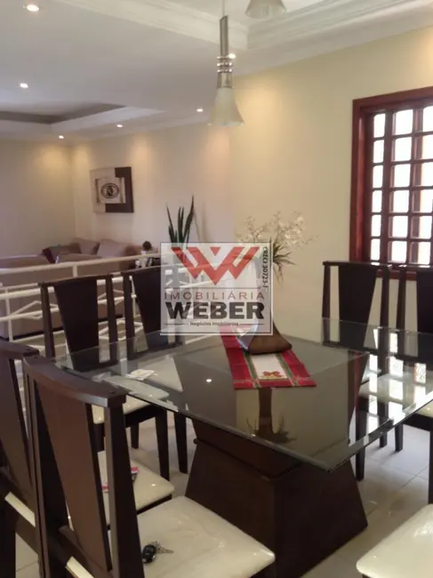 Sobrado com 3 quartos à venda, 300m2 em Jardim do Sol, Sorocaba - SP - imagem 7 Foto 7 de Sobrado com 3 quartos à venda, 300m2 em Jardim do Sol, Sorocaba - SP