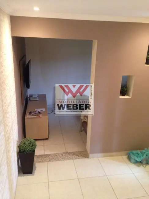 Sobrado com 3 quartos à venda, 300m2 em Jardim do Sol, Sorocaba - SP - imagem 6 Foto 6 de Sobrado com 3 quartos à venda, 300m2 em Jardim do Sol, Sorocaba - SP