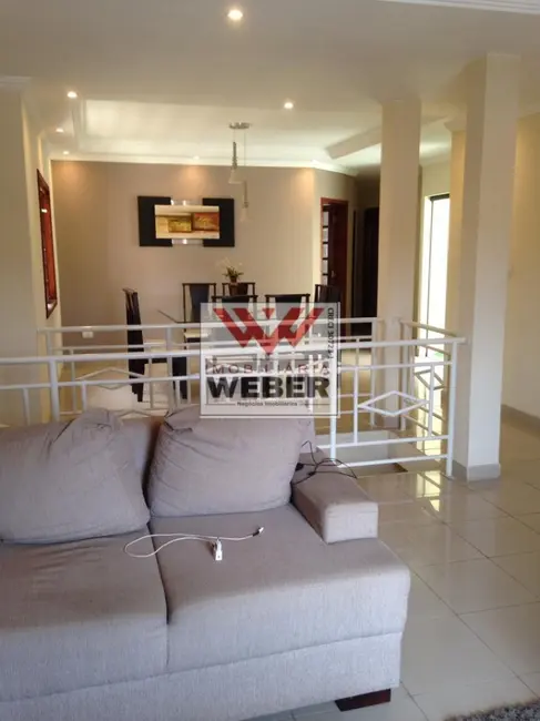 Sobrado com 3 quartos à venda, 300m2 em Jardim do Sol, Sorocaba - SP - imagem 4 Foto 4 de Sobrado com 3 quartos à venda, 300m2 em Jardim do Sol, Sorocaba - SP